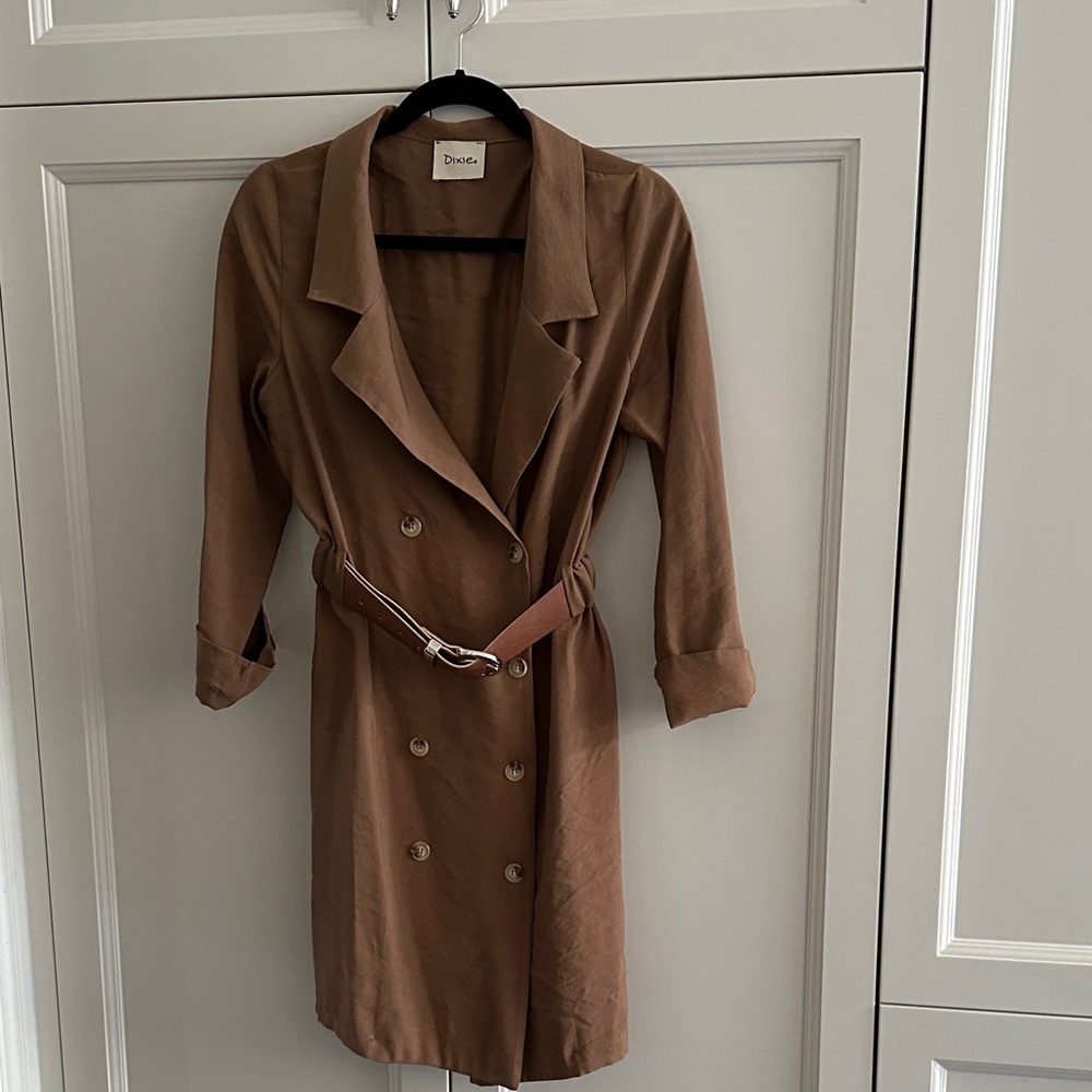 Brown Double-Breasted Women's Trench Coat With Belt